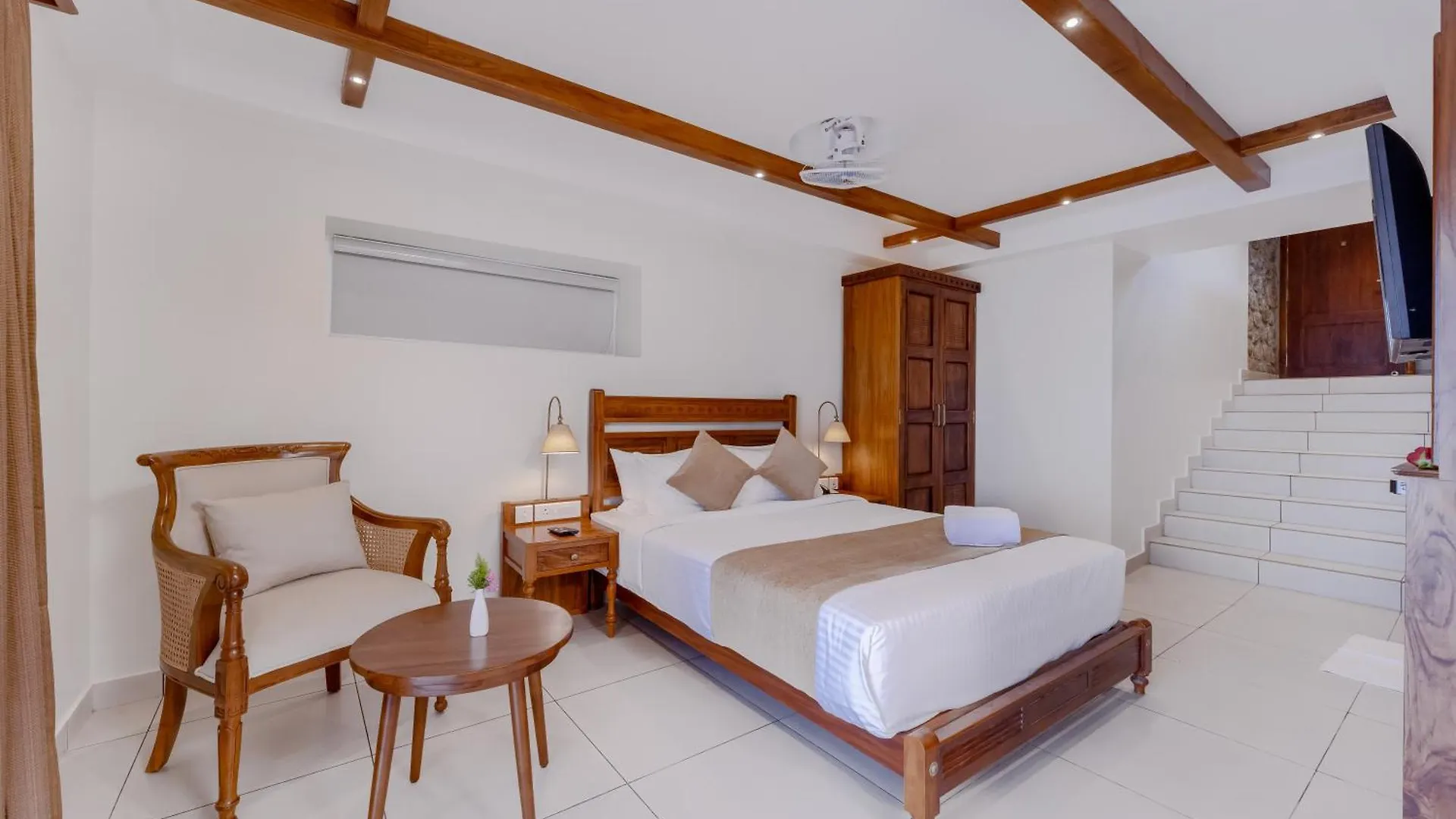 מונאר Le Montfort Resort 5*,