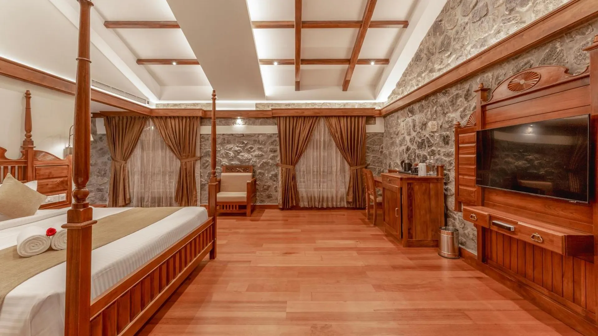 Le Montfort Resort Munnar 5*,  Índia