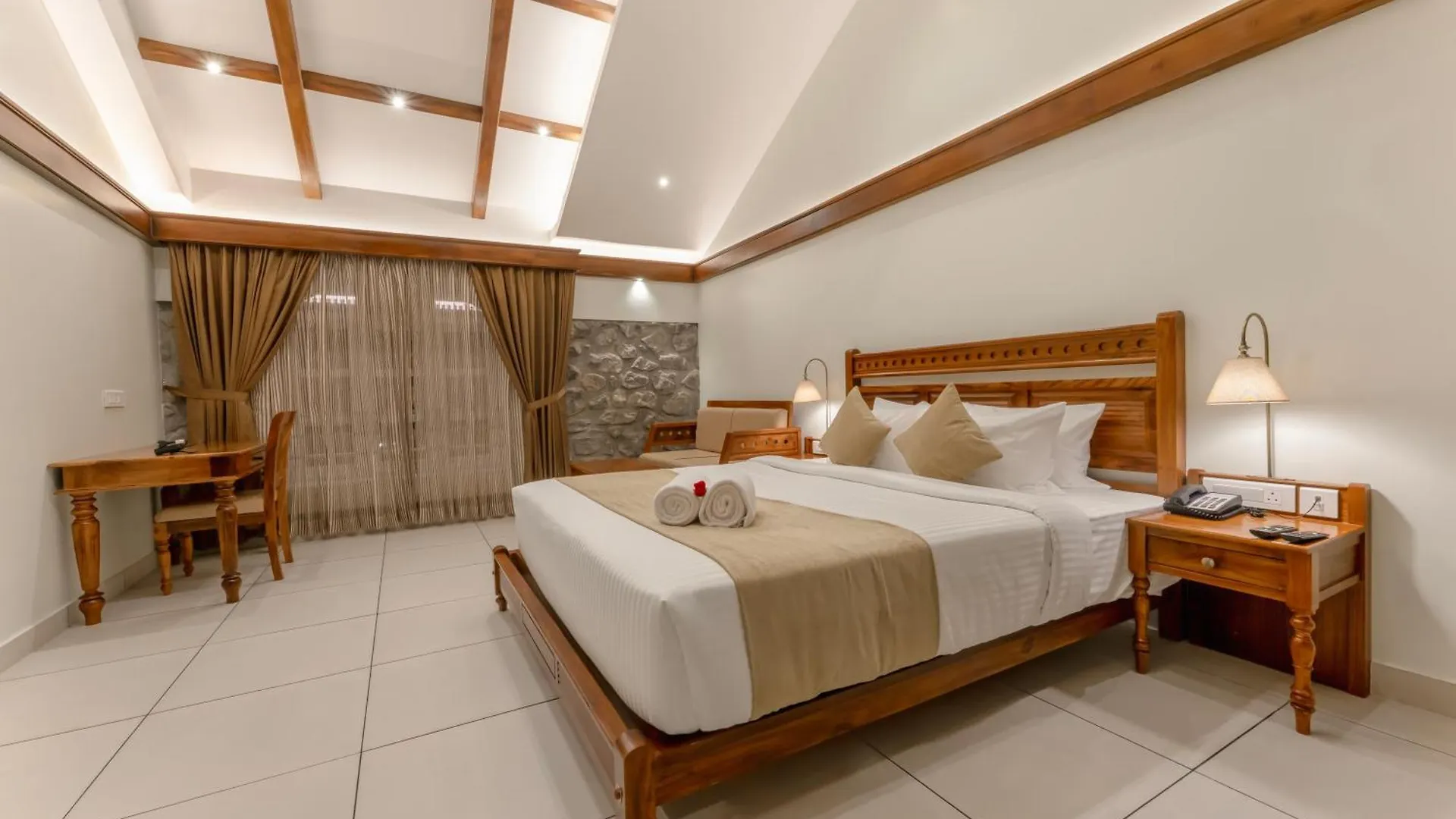 Le Montfort Resort 무나르